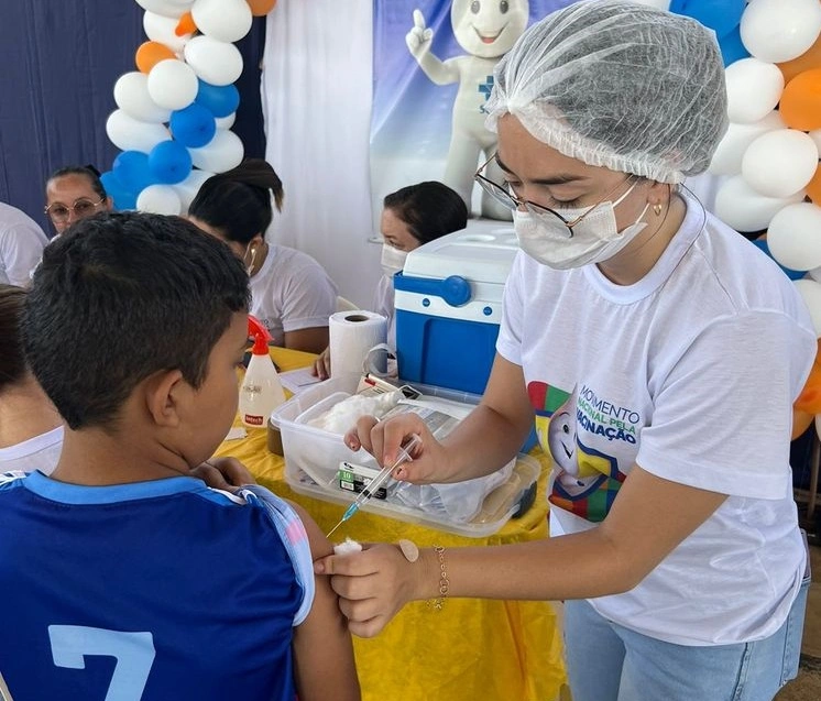 Crianças e adolescentes movimentam postos no Piauí durante Dia D