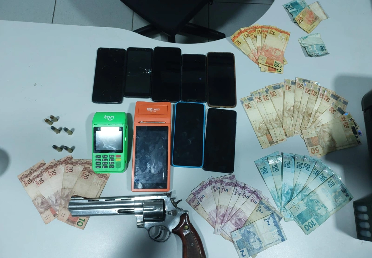 Objetos apreendidos na Operação Bogotá