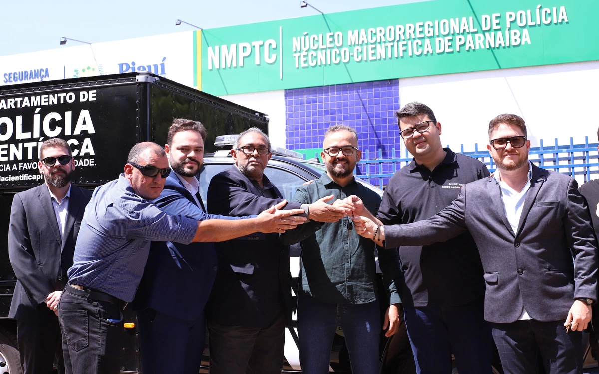 SSP realiza entrega de viaturas para transporte de cadáveres em Parnaíba