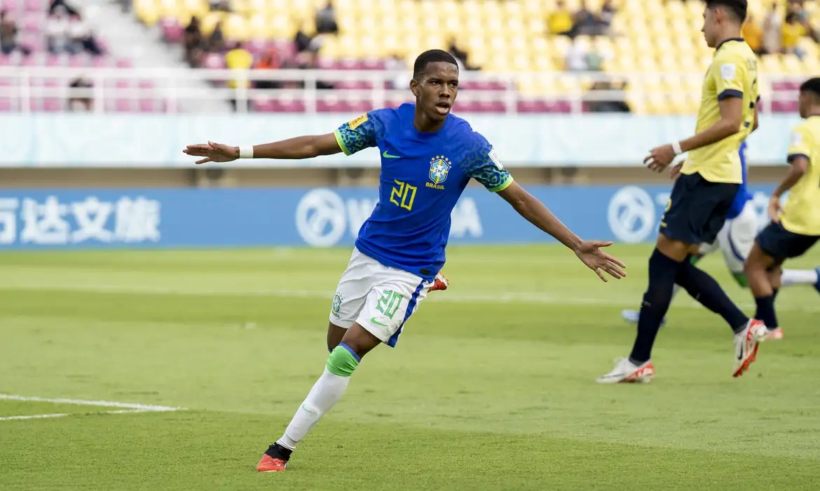 Brasil faz 3 a 1 no Equador e avança às quartas do Mundial Sub 17