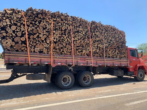 Caminhão envolvido em acidente com sete vítima em Araripina