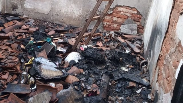Idosa incendeia a própria casa ao tentar matar aranha no Sul do Piauí