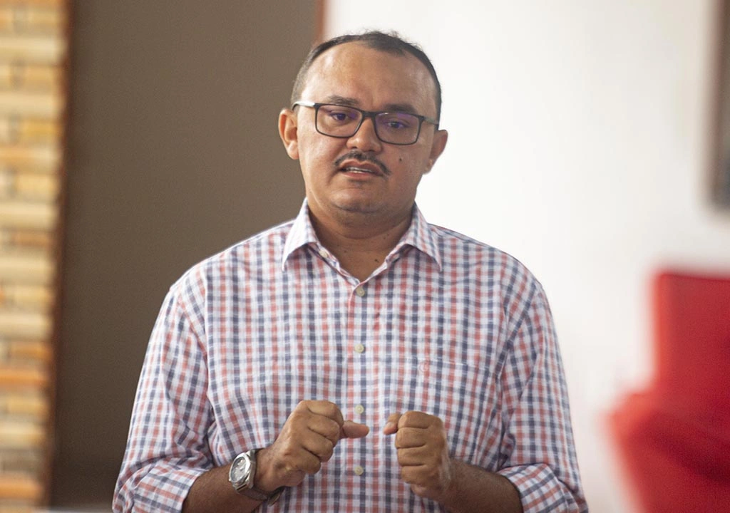 Jullyvan Mendes, prefeito de Beneditinos