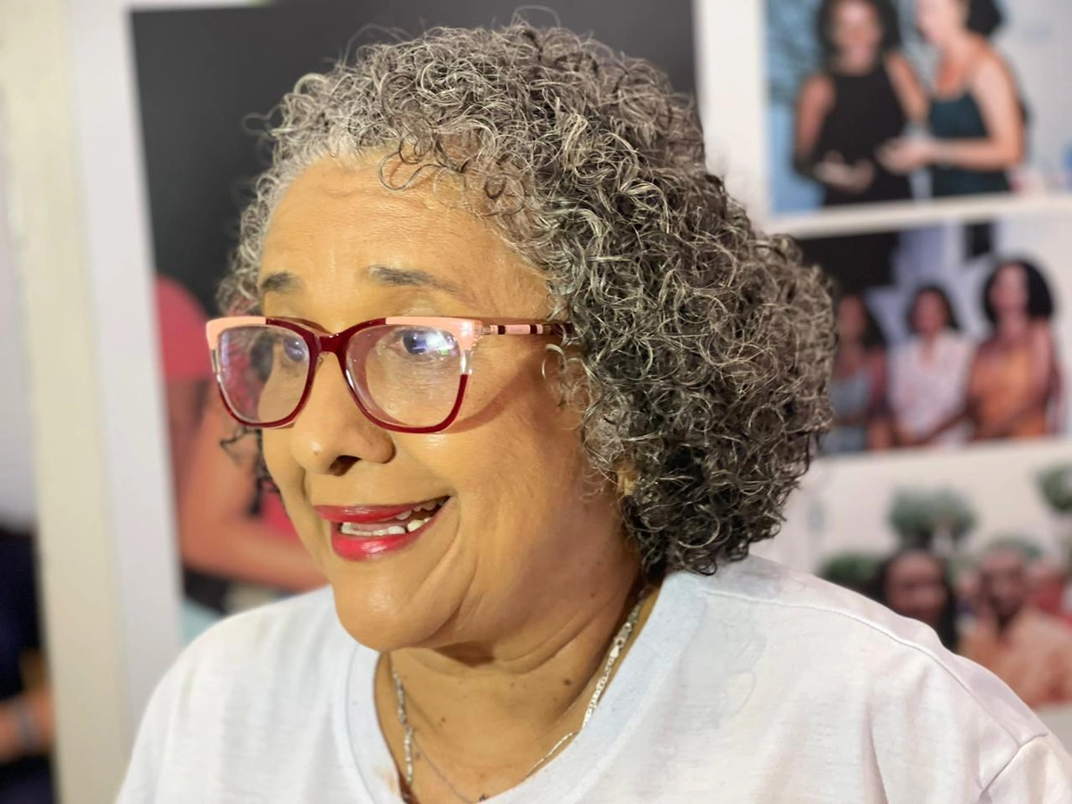 Lúcia Araújo, curadora da exposição