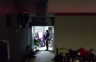 Suspeito de desmonte de motos em Teresina sofre convulsão na Central de Flagrantes (Foto: Reprodução)