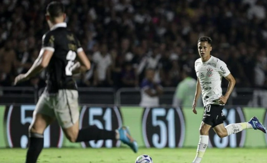 Vasco perde em casa para Corinthians