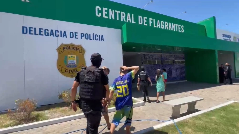 Cinco pessoas são presas durante operação integrada no litoral do Piauí