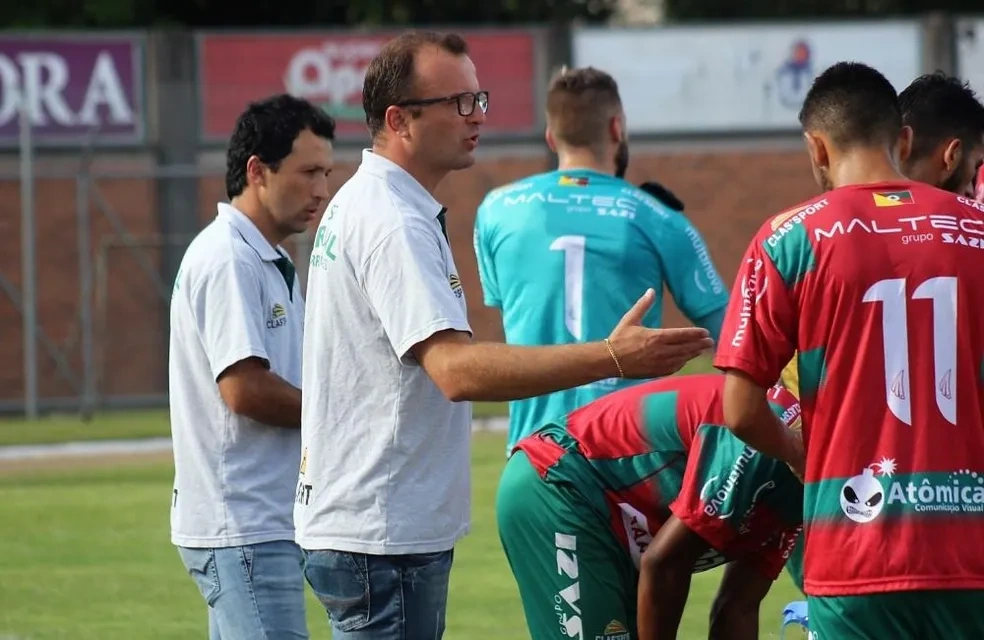 Fernando Agostini, novo técnico do Corisabbá
