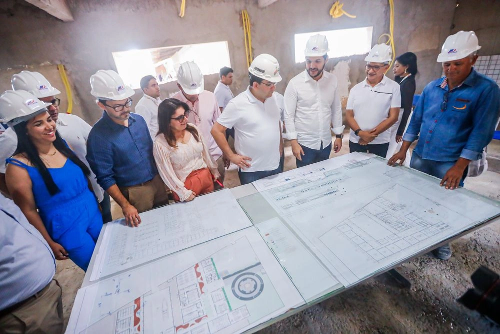 Governador inaugura escolas em Parnaíba e Luís Correia e visita obras da Escola do Mar