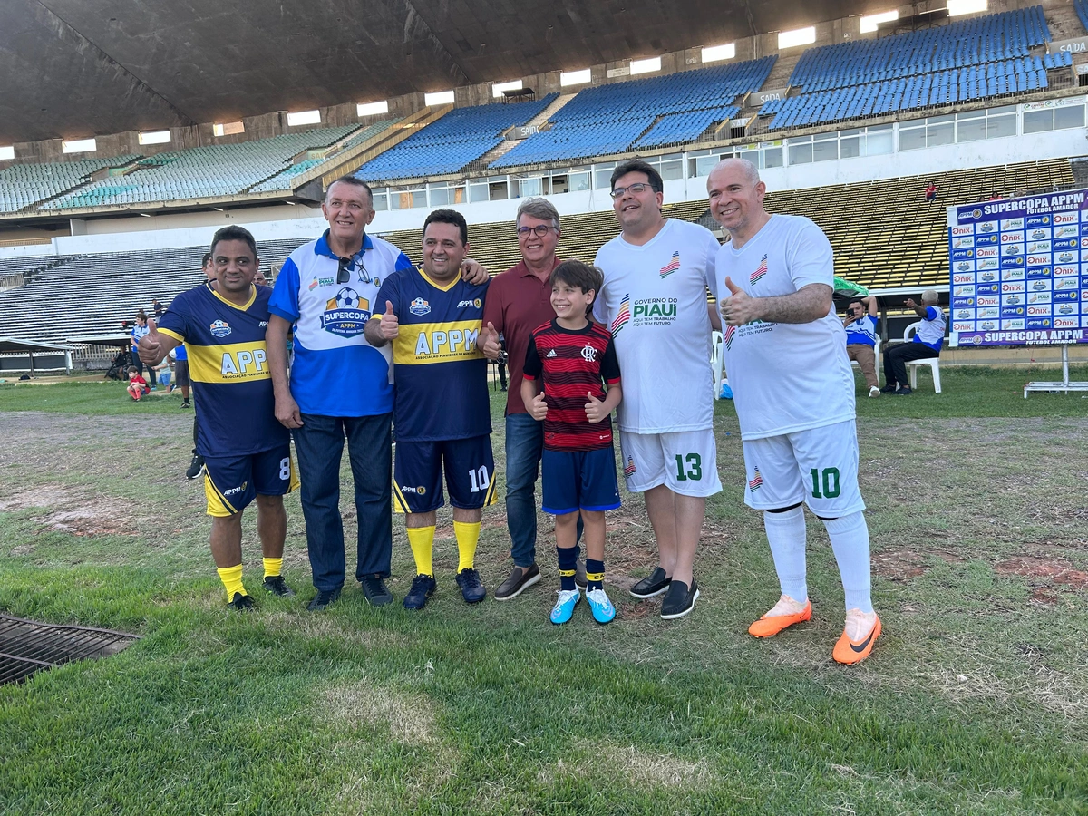 Governador Rafael Fonteles participa de jogo preliminar da Supercopa APPM
