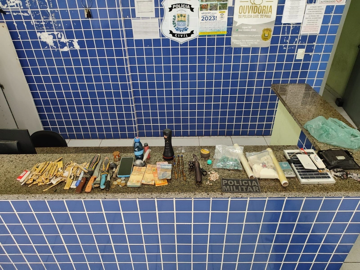 Itens apreendidos pela polícia