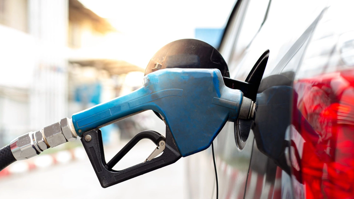 Petrobras anuncia redução de R$ 0,30 no preço do diesel