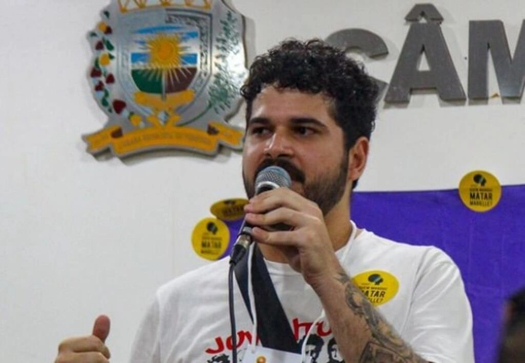 Presidente do PSOL Victor Carvalho