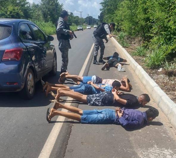 Assaltantes presos