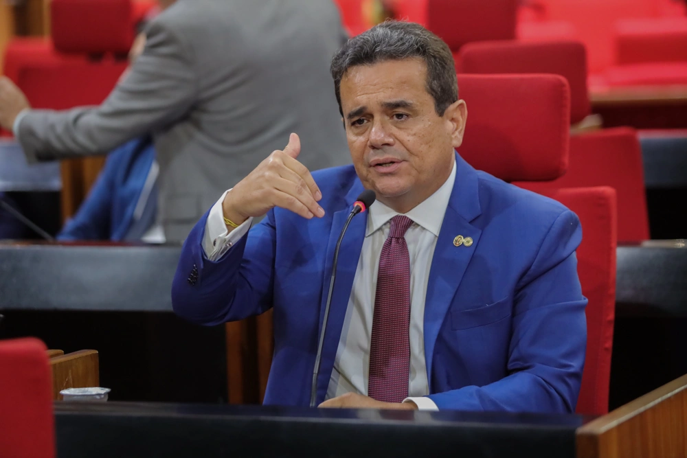 Deputado Henrique Pires (MDB)