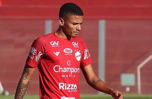 Meia Marcos Vinicius Alves Barreira (Foto: Vila Nova Futebol Clube/ Facebook)