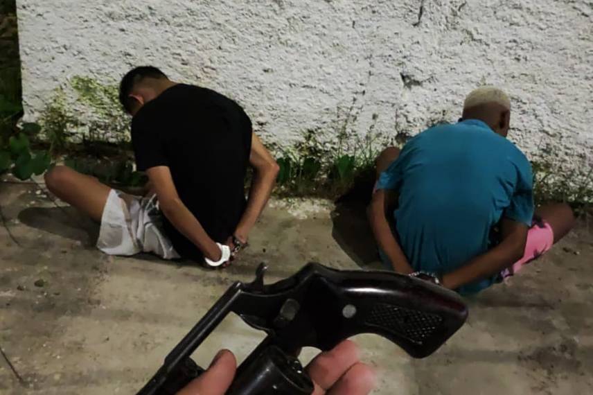 PM apreende dezenas de motos em operação para proibir 'rolezinhos' na Estaiada PM apreende dezenas de motos em operação para proibir 'rolezinhos' na Estaiada