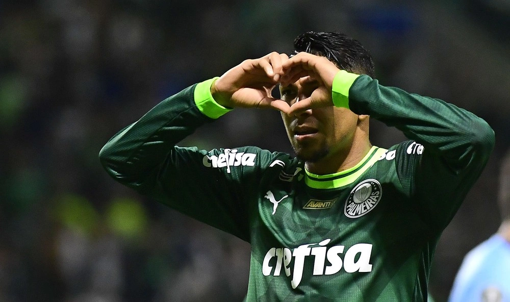 Atacante e autor do primeiro gol do Palmeiras, Rony