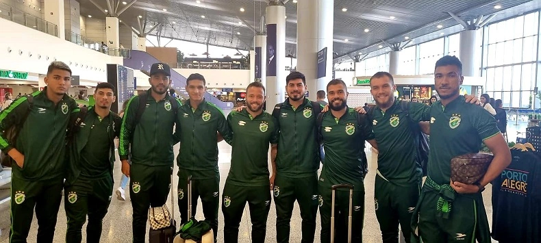 Desembarque dos jogadores do Altos em Porto Alegre