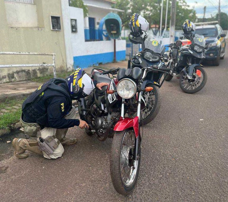 Motocicleta roubada há mais de 12 anos foi recuperada