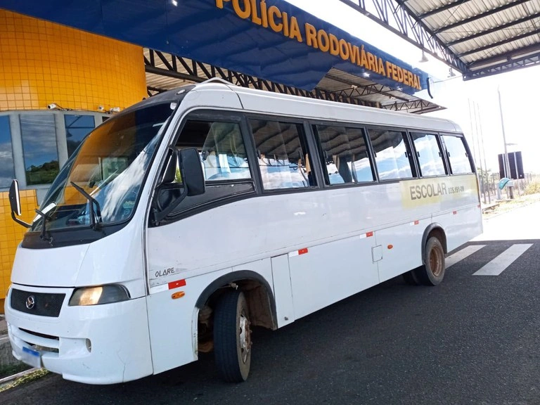 Motorista sem curso para conduzir veículo escolar