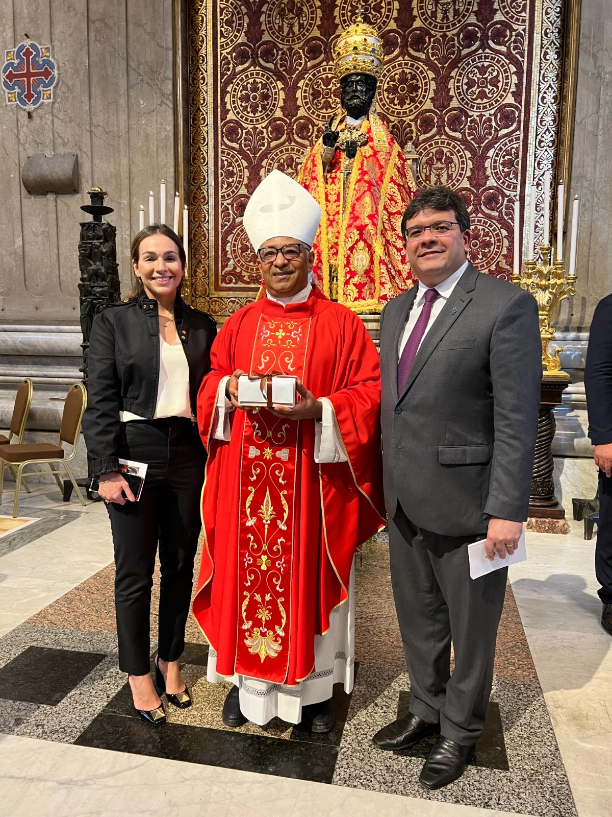Rafael Fonteles acompanha arcebispo de Teresina no Vaticano