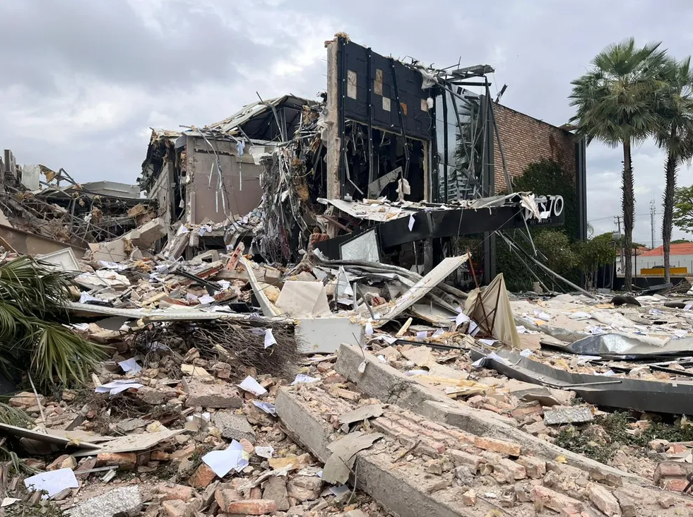 Restaurante Vasto após explosão em Teresina