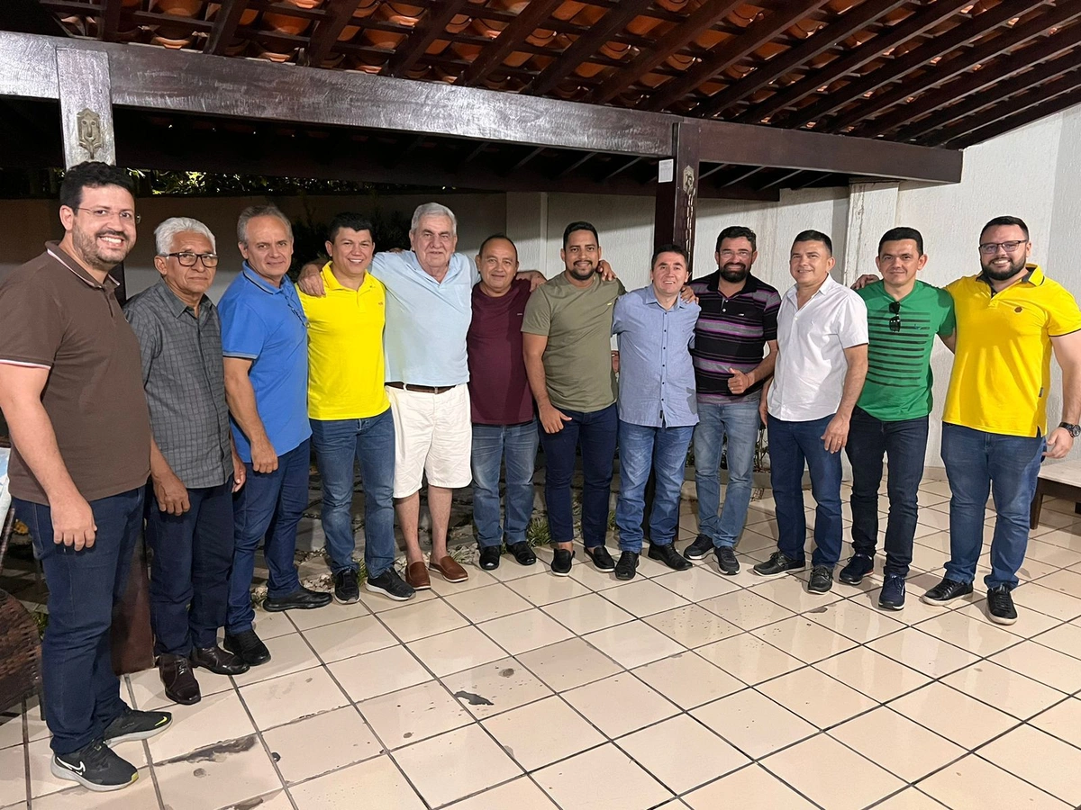 Reunião com ex-prefeito Zé Hamilton