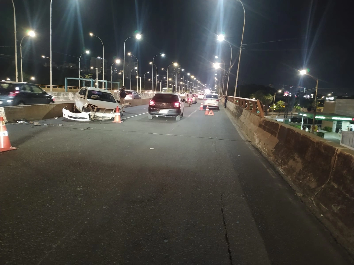 Acidente na Ponte Juscelino Kubitschek