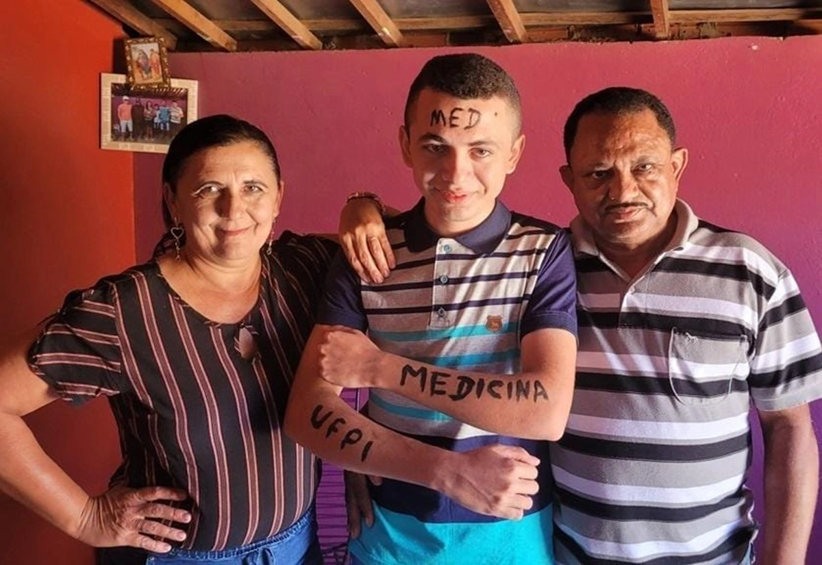 Estudante aprovado em medicina