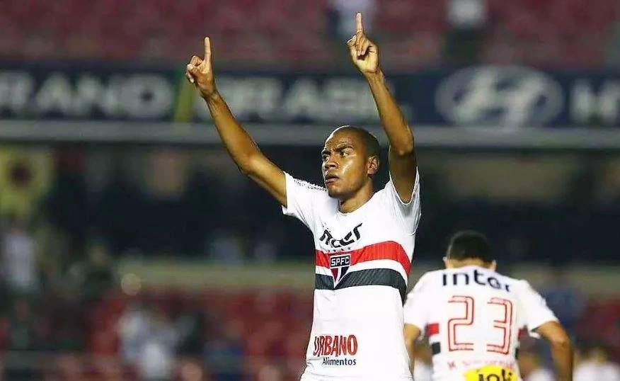 Jogador de futebol Régis Ribeiro de Souza