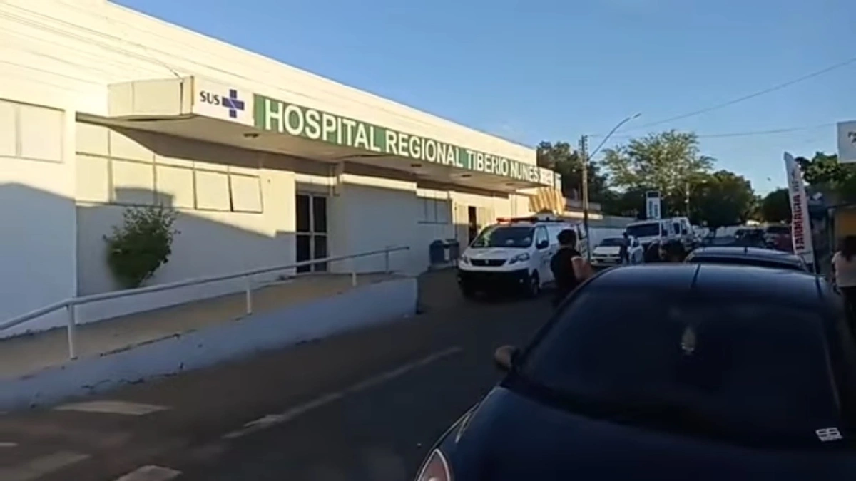 Jovem permanece internado em hospital