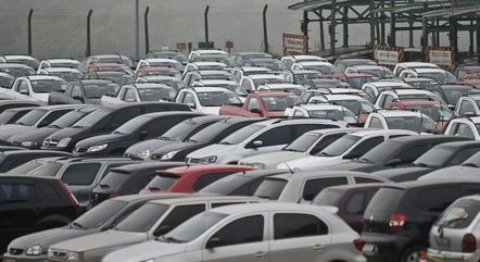 Lula assina MP que destina mais de 300 mi para compra de carros