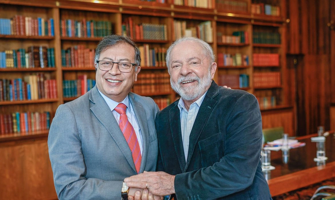 Lula e presidente da Colômbia se reúnem
