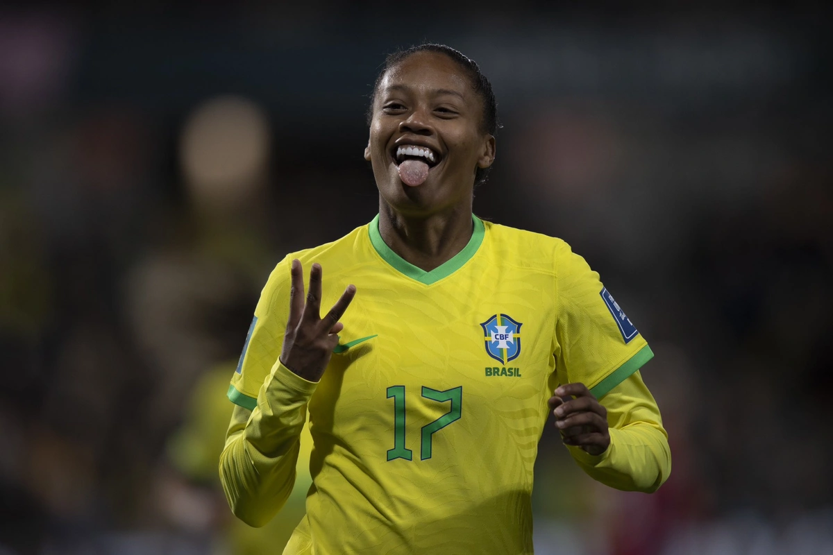 Meia campista Ary Borges após marcar seu terceiro gol pela seleção na Copa do Mundo Feminina