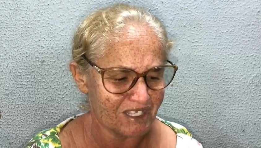 Mulher não aguenta mais viver com o filho