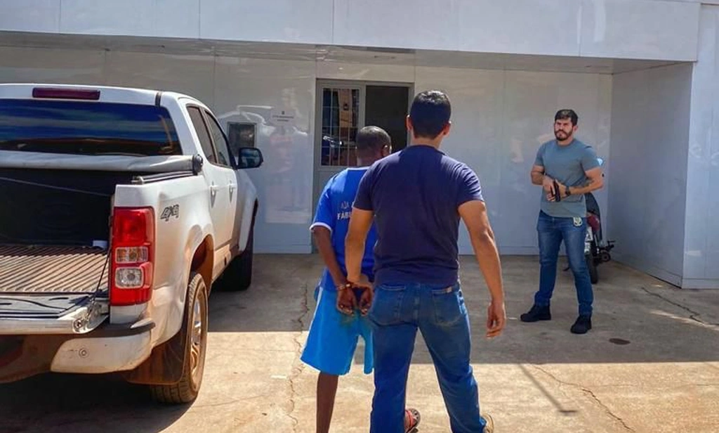 Preso suspeito de estupro de vulnerável e de pornografia de menores