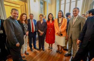 Ao lado de Lula, ministro Wellington anuncia R$ 56,5 bilhões do PAC para o Piauí (Foto: Reprodução)