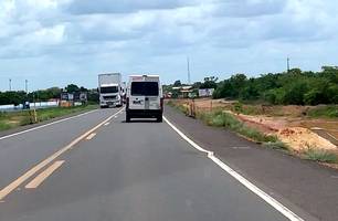 BR-316, em Demerval Lobão (Foto: Jhone Sousa / Conecta Piauí)