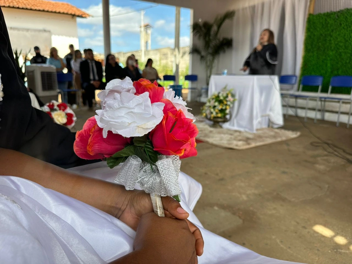 Casamento coletivo em penitenciária do Piauí