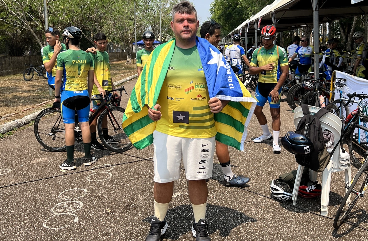 Ciclista Danilo Diniz, conhecido como Nego Duro