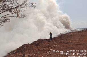 Incêndio de grandes proporções em Geminiano (Foto: Divulgação/ SSP-PI)