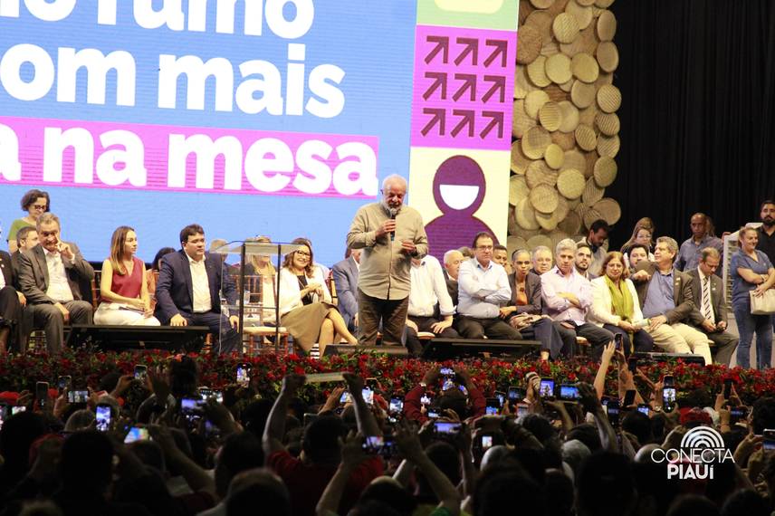 Lula visita Teresina para lançar programa Brasil sem Fome no Piauí Lula visita Teresina para lançar programa Brasil sem Fome no Piauí