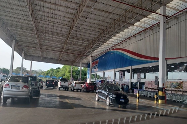 Policial militar teve arma furtada no estacionamento do Mateus em Timon