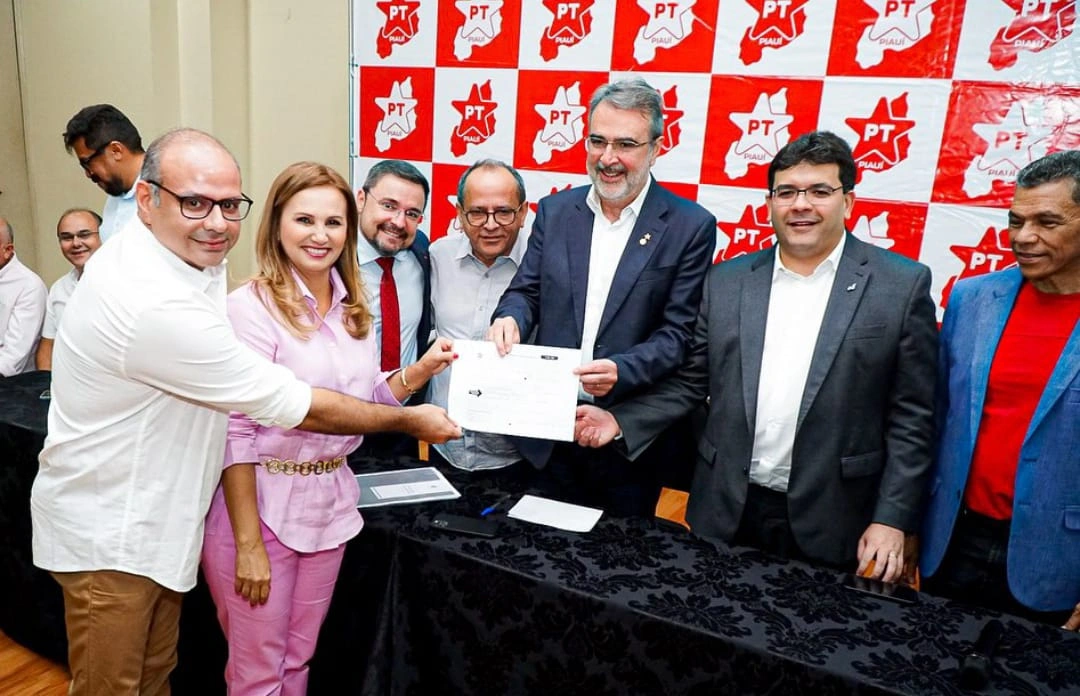 Prefeita de São Raimundo Nonato se filia ao PT