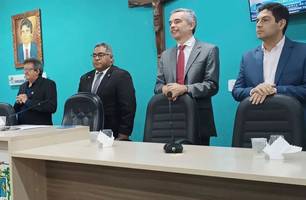 Secretário Washington Bonfim recebe título de cidadania parnaibana (Foto: Renato Carlos/ Conecta Piauí)