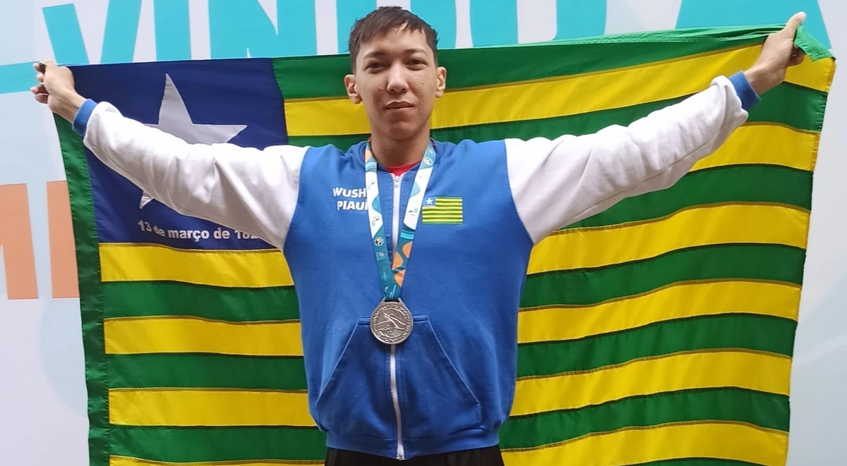 Warner Lopes, vice-campeão do 33º Campeonato Brasileiro de Kung Fu Wushu na categoria Espada Reta