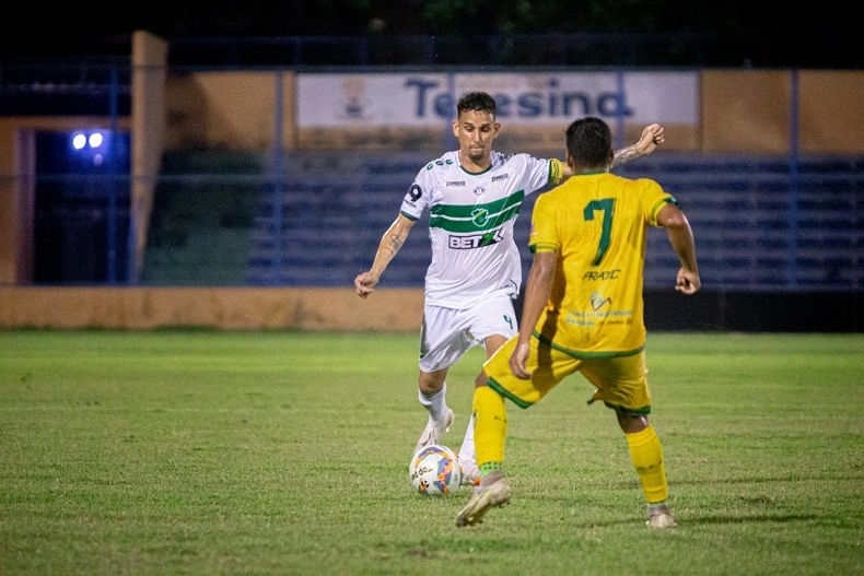 Altos marca no final do segundo tempo e garante empate contra Picos