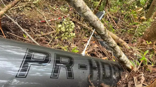 Corpos de ocupantes de helicóptero são encontrados junto aos destroços