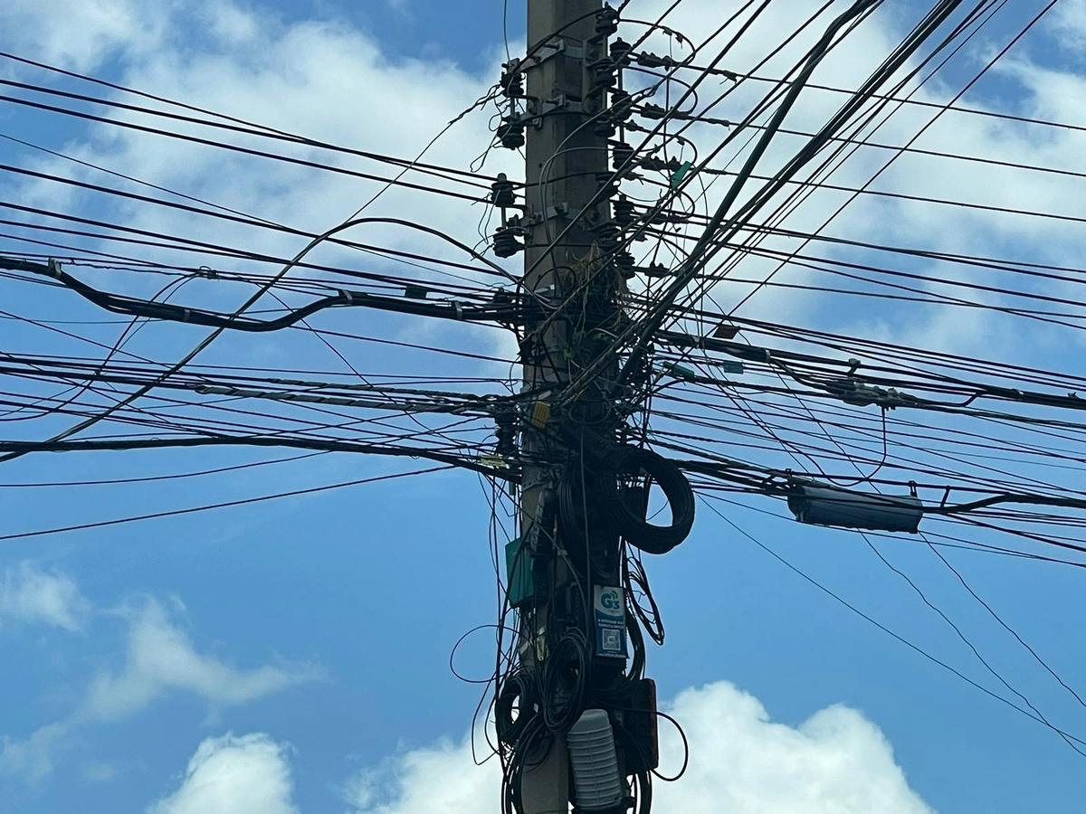 Fiação em poste